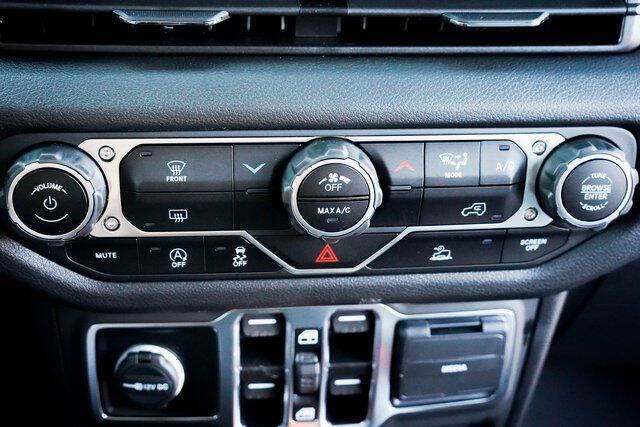 2025 Jeep Gladiator NightHawk