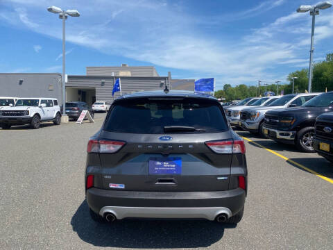2020 Ford Escape SE