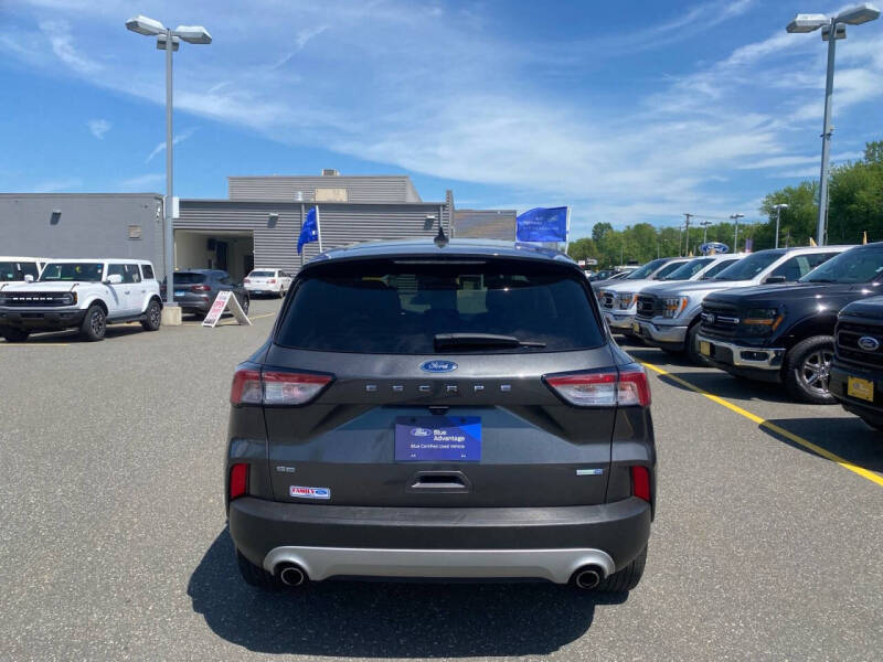 2020 Ford Escape SE