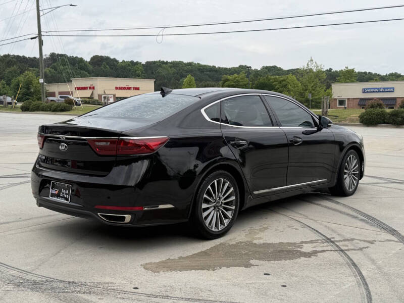 2017 Kia Cadenza Technology