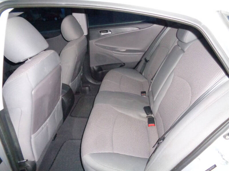 2011 Hyundai Sonata GLS photo 25