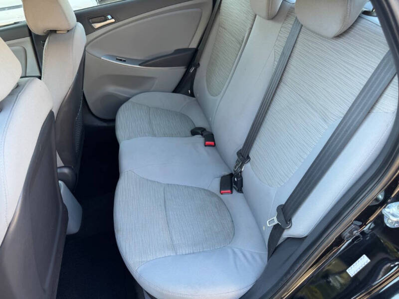 2017 Hyundai Accent SE