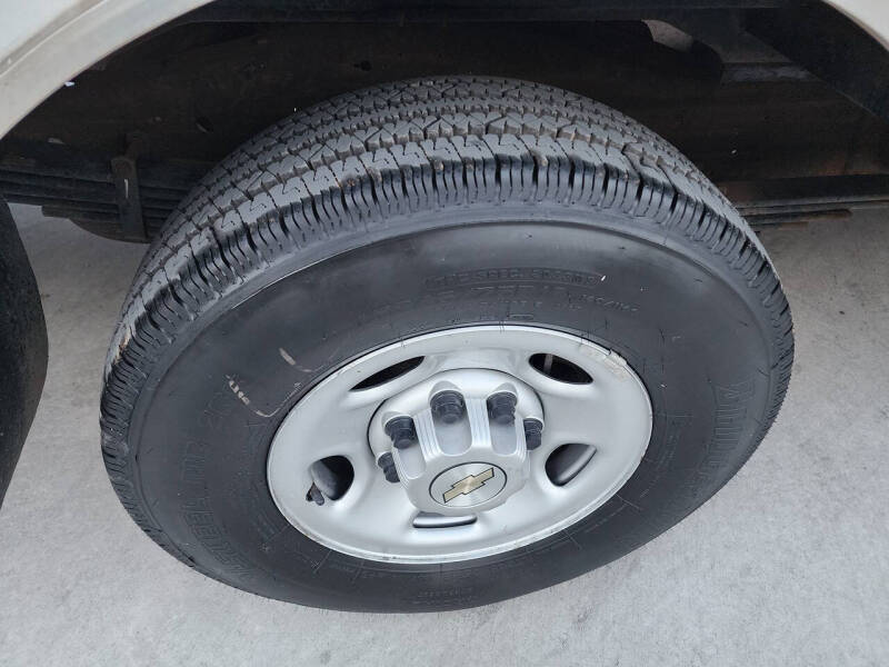 2023 Chevrolet Express 3500