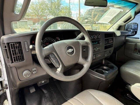 2024 Chevrolet Express 2500