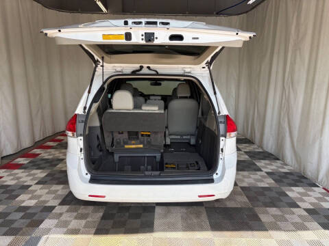 2011 Toyota Sienna XLE 8-Passenger