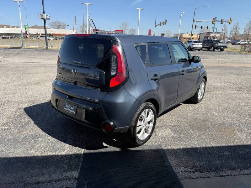 2016 Kia Soul +