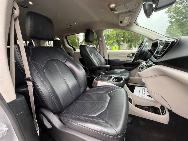 2018 Chrysler Pacifica Touring L