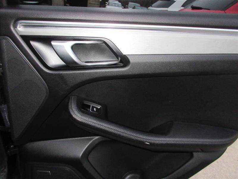 2017 Porsche Macan S