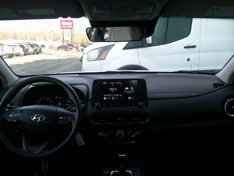 2023 Hyundai Kona SE