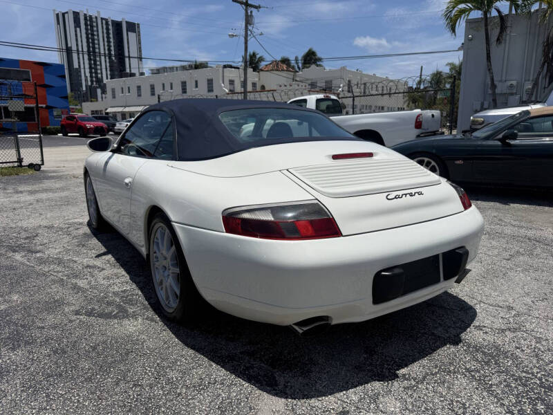 2000 Porsche 911 Carrera