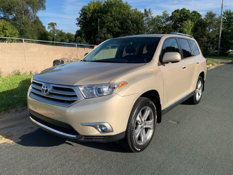 2011 Toyota Highlander for sale at ONG Auto in Farmington MN