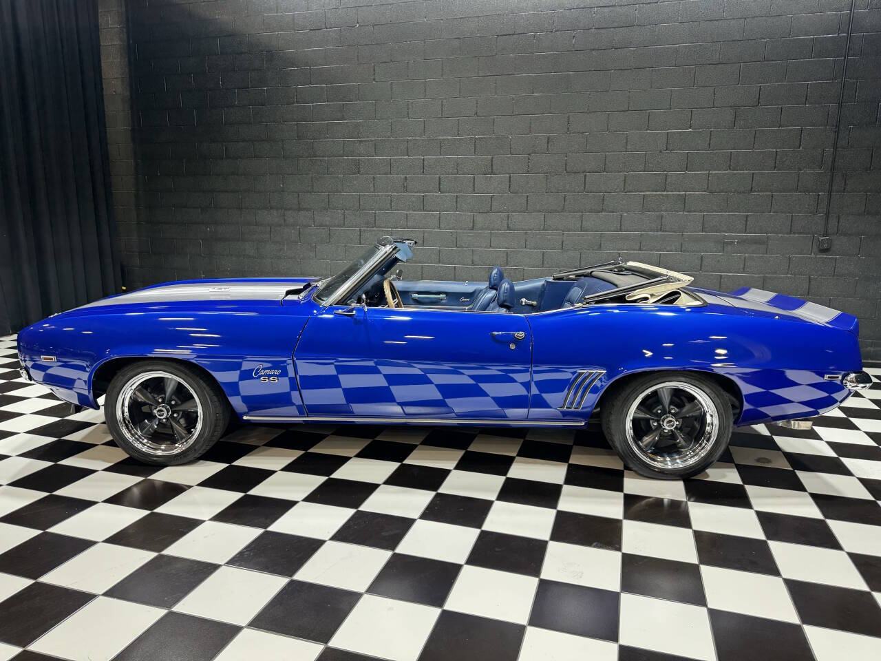 1969 Chevrolet Camaro 21