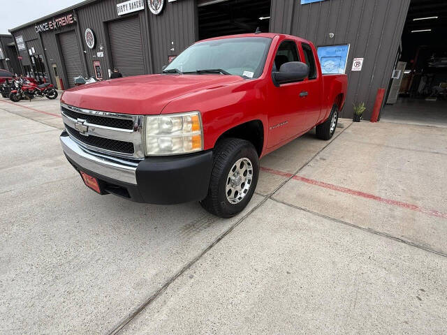 2008 Chevrolet Silverado 1500 for sale at Chrome Auto in Houston, TX