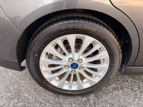 2017 Ford C-MAX Hybrid SE