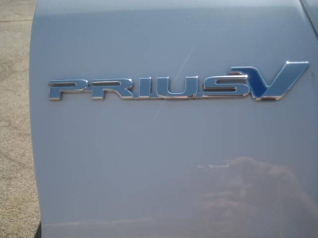 2012 Toyota Prius v Five
