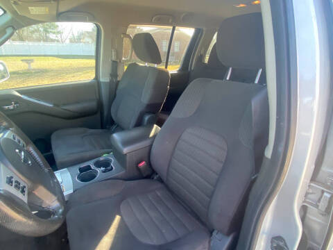 2012 Nissan Pathfinder LE