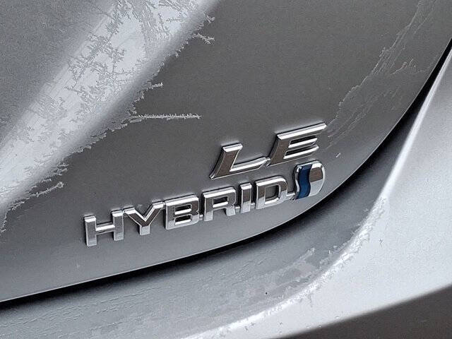 2021 Toyota Camry Hybrid LE