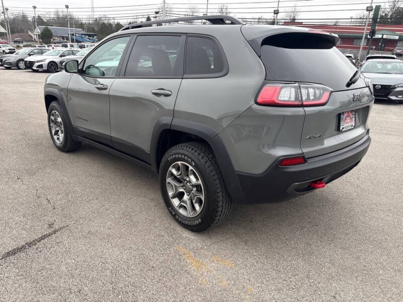 2022 Jeep Cherokee Trailhawk