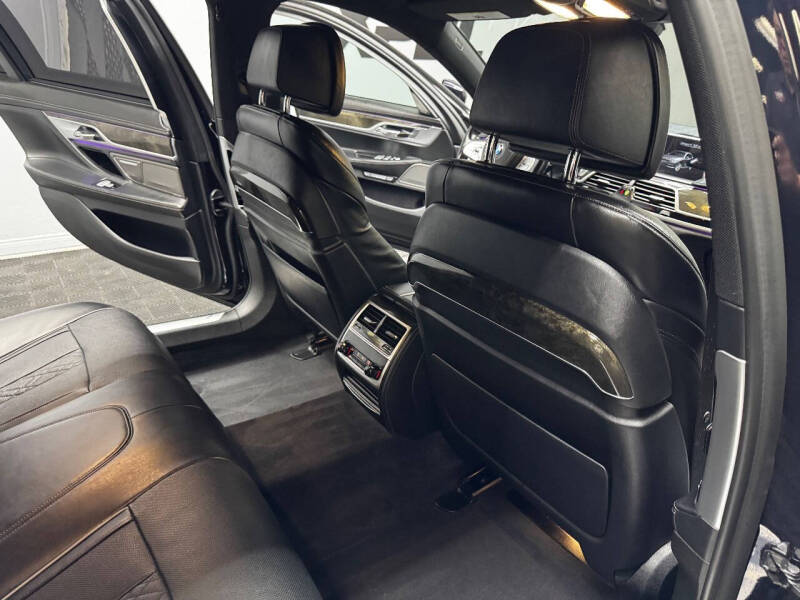 2017 BMW 7 Series 750i