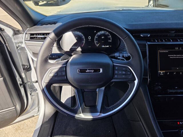 2025 Jeep Grand Cherokee Laredo X