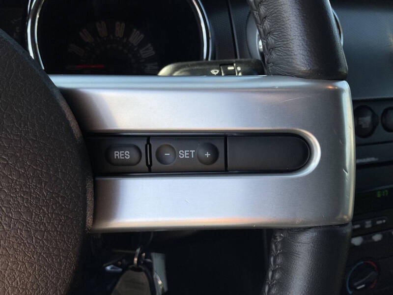 2007 Ford Mustang GT Deluxe