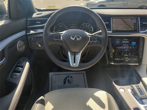2025 Infiniti QX55 Essential