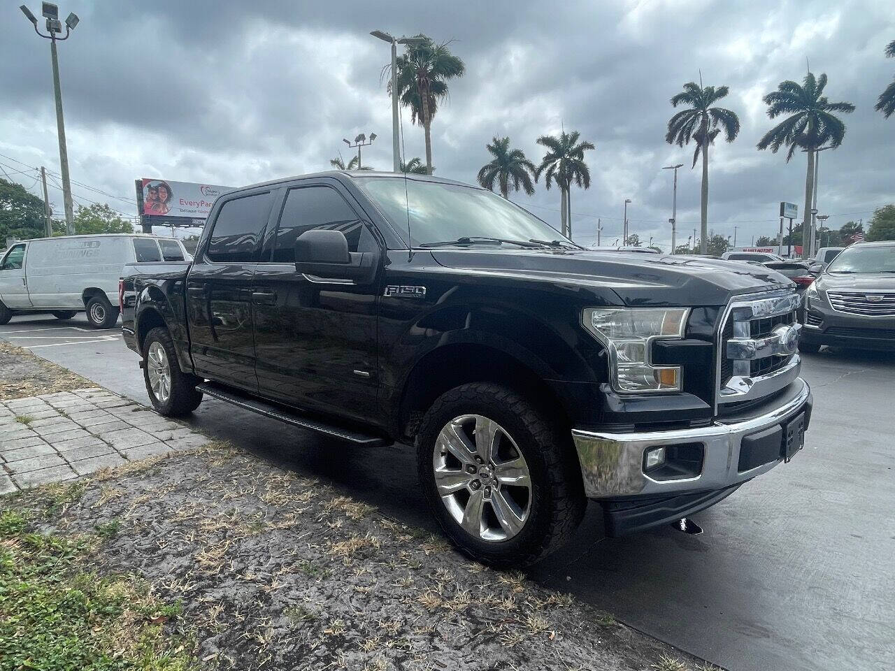 2017 Ford F-150  - $21,900