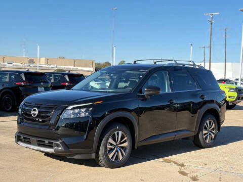 2025 Nissan Pathfinder SL