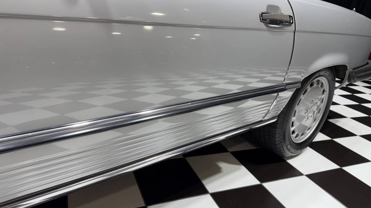 1988 Mercedes-Benz 560-Class 20