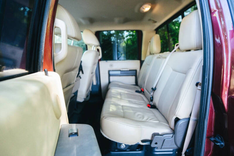 2011 Ford F-350 Super Duty Lariat