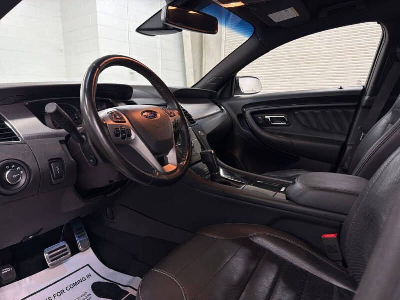 2019 Ford Taurus SHO