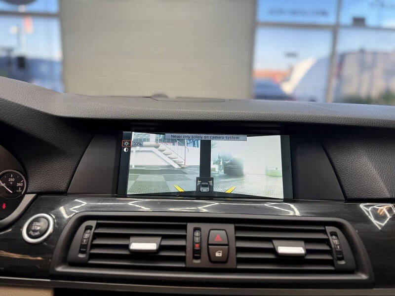 2012 BMW 5 Series 550i