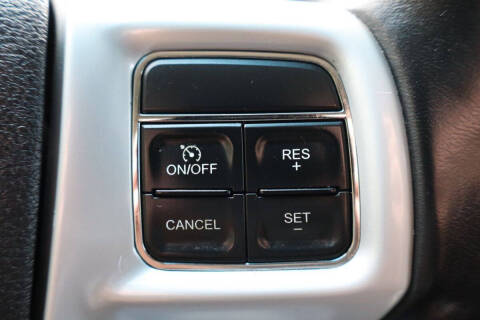 2013 Chrysler Town and Country Touring