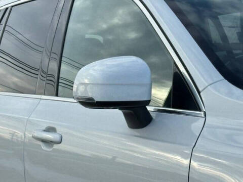 2025 Volvo XC90 T8 Plus Bright Theme 7P