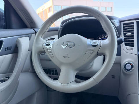 2013 Infiniti FX37