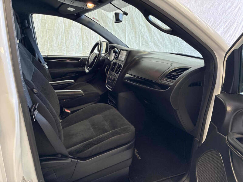2017 Dodge Grand Caravan SE Plus