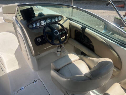 2004 Chaparral 236 Sunesta