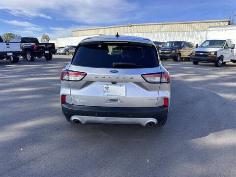 2020 Ford Escape SE