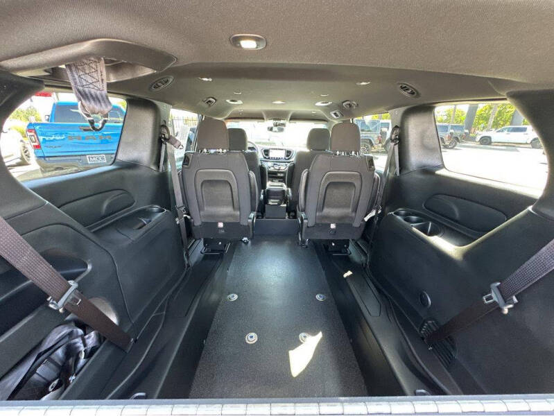 2024 Chrysler Pacifica Touring