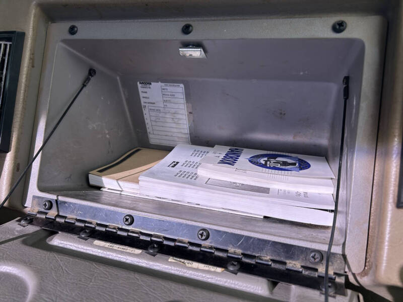 2006 Peterbilt 335 Mechanic's Truck