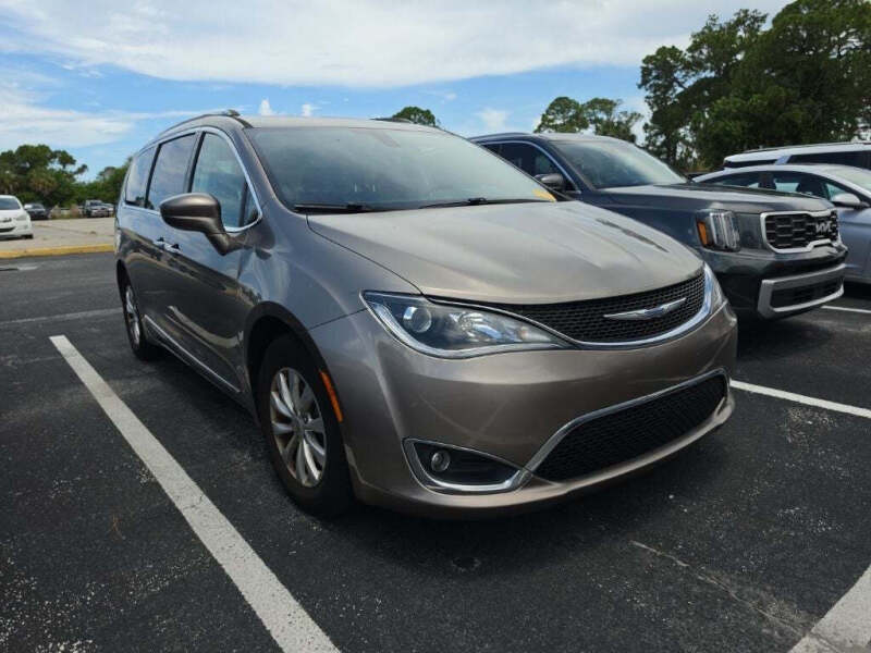2018 Chrysler Pacifica Touring L Plus