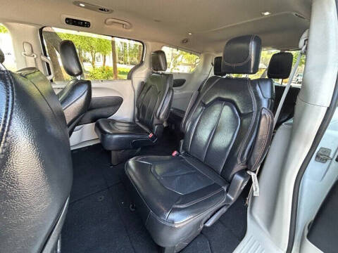 2020 Chrysler Pacifica Touring L