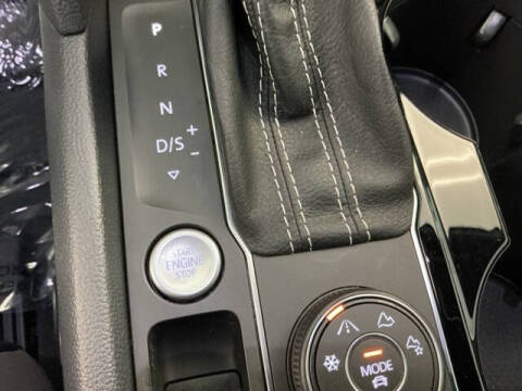 2022 Volkswagen Atlas Cross Sport V6 SEL Premium R-Line 4Motion