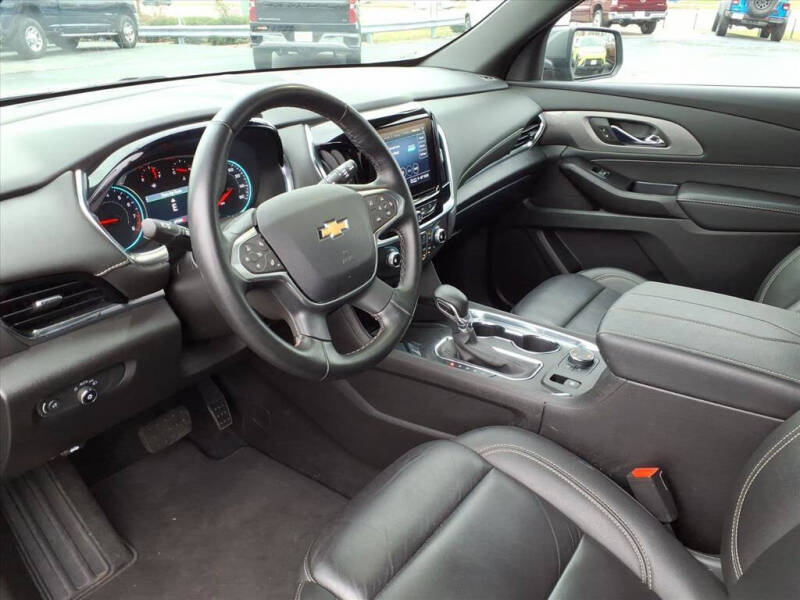 2023 Chevrolet Traverse LT Leather