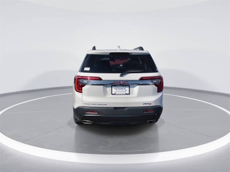 2021 GMC Acadia AT4
