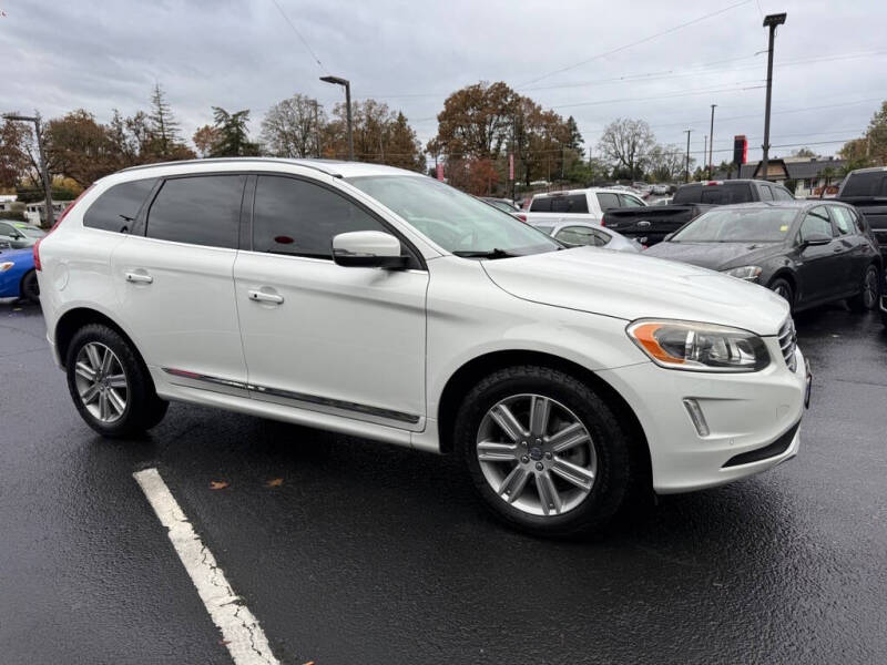 2016 Volvo XC60 T6 Drive-E