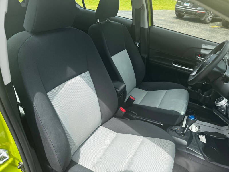 2015 Toyota Prius c Three