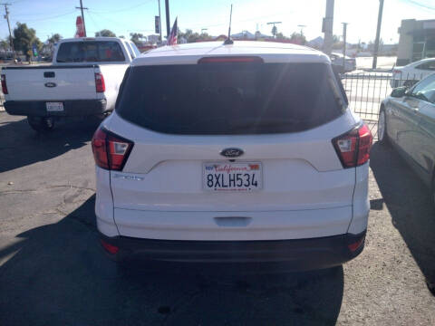 2019 Ford Escape S