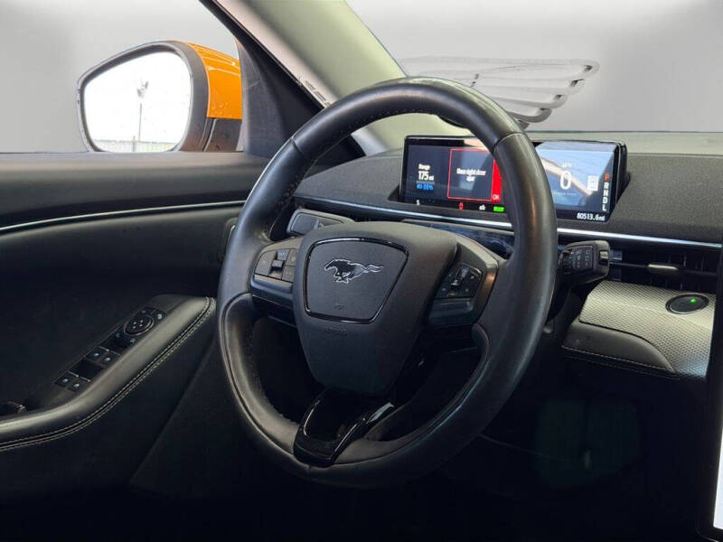 2022 Ford Mustang Mach-E Select