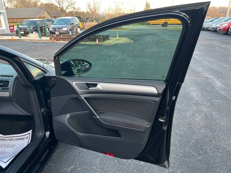 2016 Volkswagen Golf SportWagen TSI S